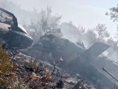 Brigadistas resultan lesionados en desplome de helicóptero mientras combatían incendio forestal