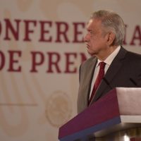 López Obrador cuestiona plazos para llevar a cabo las consultas