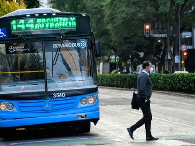 Anuncian un paro de colectivos en Rosario "por tiempo indeterminado"