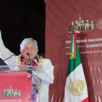 Vamos a cambiar la mala conducta de gobiernos que inician obras y no las terminan: AMLO