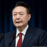 Corea del Sur prohíbe salir del país al presidente Yoon, investigado tras declarar la ley marcial