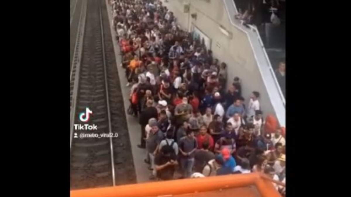 Aglomeración en la Línea A del Metro