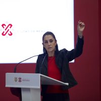 Sheinbaum tacha de hipócritas a defensores de la UNAM que se opusieron a su gratuidad