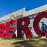 Desalojan la Universidad Iberoamericana Puebla por falsa amenaza de bomba
