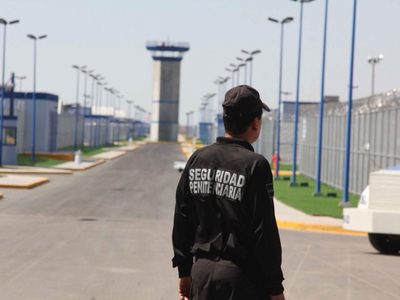 Activistas demandan esclarecer 14 suicidios dentro del Cefereso 16