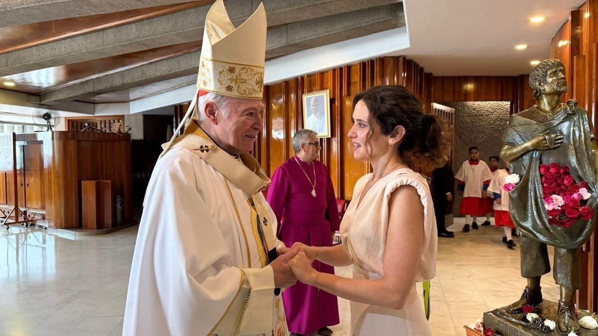 Isabel Díaz Ayuso junto al cardenal arzobispo de la Arquidiócesis Primada de México, Carlos Aguiar