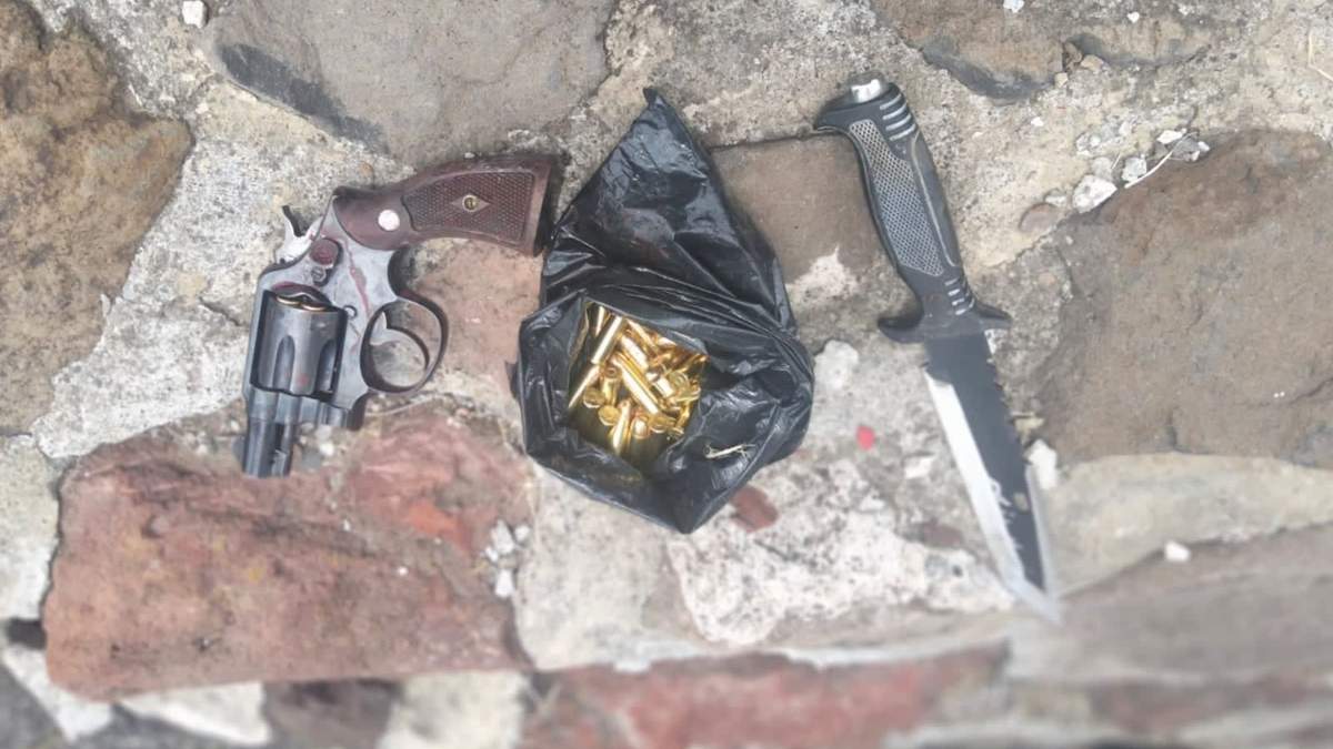 Las armas y municiones que Julio César Jasso Ramírez pudo ingresar a la zona arqueológica de Teotihuacán