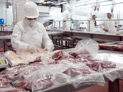 Alimentos congelados importados con rastros de coronavirus: China refuerza sus controles