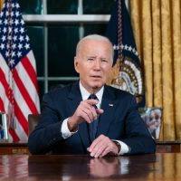 Biden ofrece “pleno apoyo” a México tras la devastación causada por Otis