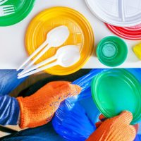 Eliminarán los plásticos de un solo uso en los comercios neuquinos