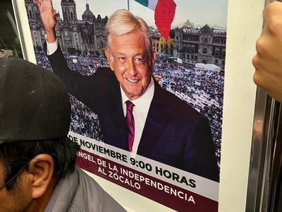 Promueven la marcha de AMLO en el Metro de la CDMX