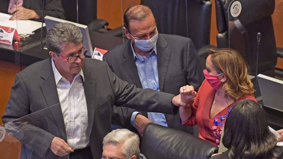 El coordinador de Morena en el Senado, Ricardo Monreal