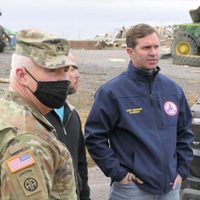 Gobernador de Kentucky estima que más de 100 muertos por los últimos tornados