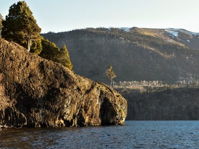 El lago escondido de Neuquén que sorprende a todos: un paraíso patagónico gratuito y casi desierto