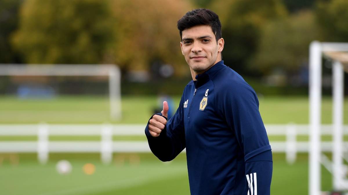 Raúl Jiménez podría regresar a las canchas esta temporada de la Liga Premier