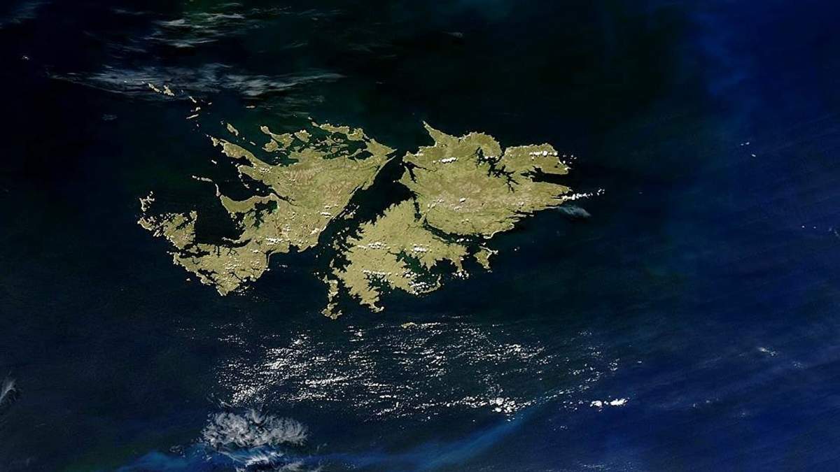 Proponen el uso del bordado de las Islas Malvinas en Río Negro en las escuelas. Fuente: (Twitter)