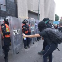Mujeres protestan en La Prensa por la publicación de imágenes del cadáver de Ingrid (Videos)
