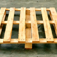 Si conseguís un pallet viejo o roto, guardalo: creá esta fabulosa mesa ratona para tu jardín en verano