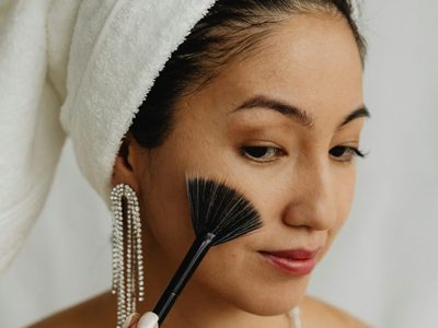 Cambiá el color de tu maquillaje de ojos: la nueva tendencia trae un tono más cálido y versátil