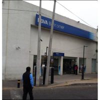 Secuestran a empleada de un banco y le colocan cinturón explosivo para robar 14 mdp