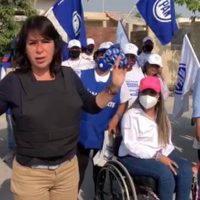 Candidata del PAN hace campaña con chaleco antibalas