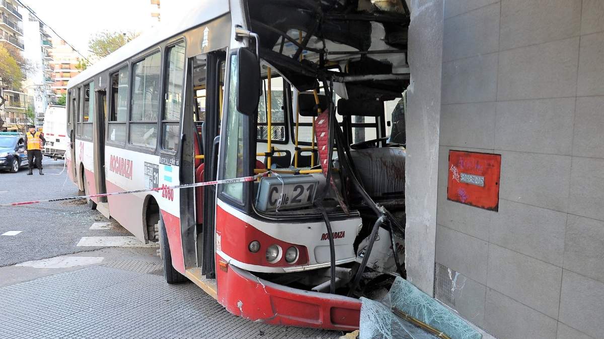 Choque de colectivo. Fuente: (Twitter)
