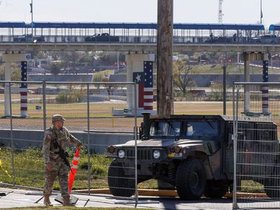 Muertes de migrantes en el río Bravo intensifican tensiones entre Texas y el gobierno federal