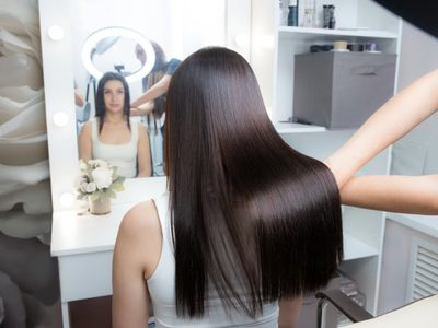 Qué es mejor para tu pelo: la keratina, el botox o el alisado