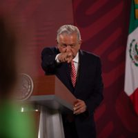 López Obrador acusa al gobierno de EU de ser "cómplice de la corrupción" por financiar a MCCI