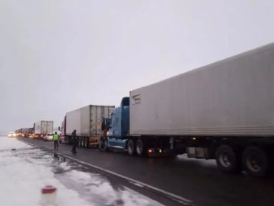 Temporal de nieve: cerca de 300 camiones continúan varados en Zapala