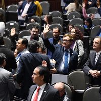 Se 'incendia” San Lázaro por el gasolinazo (Videos)