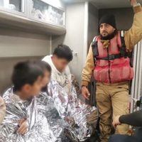 Mujer mexicana y sus cuatro hijos sufren hipotermia al tratar de cruzar el Río Bravo