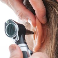 El coronavirus también podría provocar sordera, según un nuevo estudio