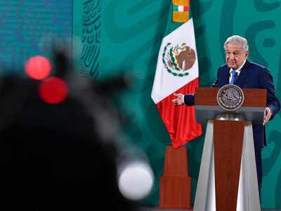 AMLO pide al CJF investigar a jueces tras freno a reforma eléctrica