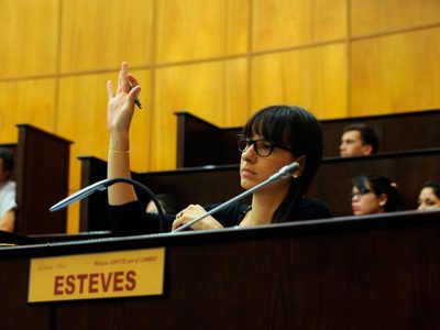 Proponen una ley para que las escuelas extiendan su horario de cursada