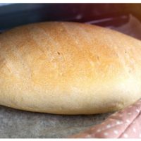 3 ingredientes y nada más: la receta rápida para un pan de leche sin gluten bien esponjoso
