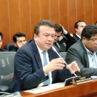Detenido en el aeropuerto de El Dorado el senador Eduardo Pulgar, investigado por corrupción