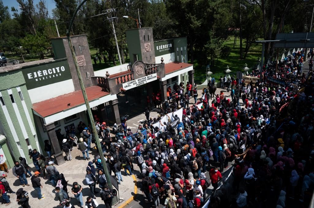 Ayotzinapa Campo Militar 6