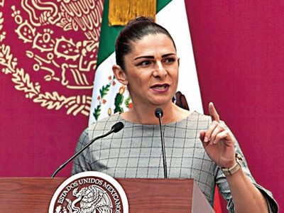 Padres de nadadores exigen a la Conade explicar el papel de la FMN de Kiril Todorov