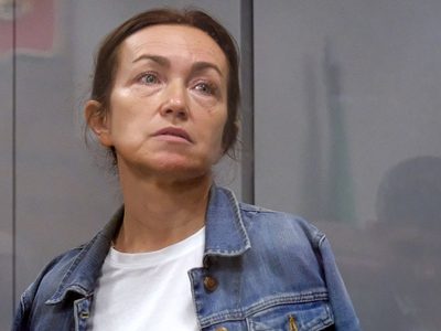 Tribunal ruso declara culpable a periodista rusa-estadunidense por propagar información falsa