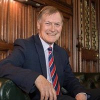 Muere diputado conservador británico tras ser apuñalado durante un encuentro en Essex