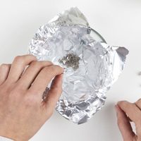 No tires el papel aluminio usado: mirá cómo dejar tus joyas de plata brillantes y con solo 3 ingredientes