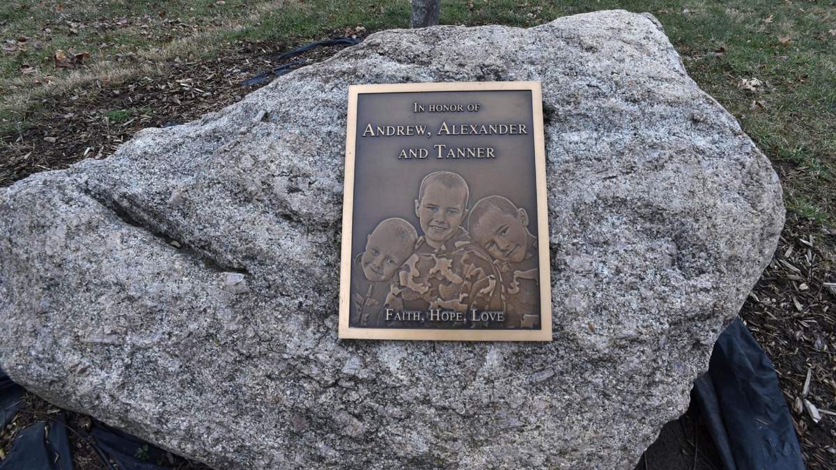 Una placa en honor a los niños desaparecidos en Morenci, Michigan, el 27 de enero del 2017