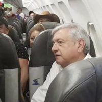 Varado en Huatulco, AMLO insiste: 'no me voy a subir al avión presidencial”