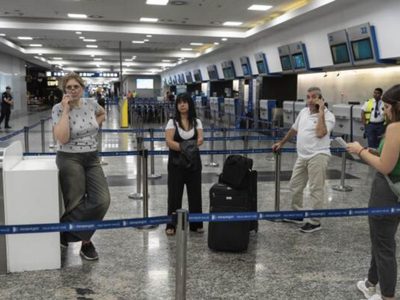 Transporte argentino se rebela en contra de ajuste de Milei; paran trenes, camiones, metro y aviones