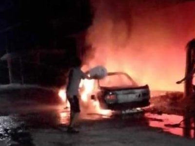 Incendian vehículos y golpean a equipo de campaña de candidata en Tamaulipas