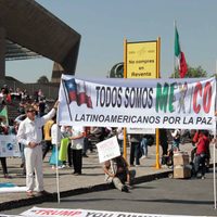Miles salen a las calles en protesta por agravios de Trump