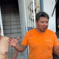 Detienen arbitrariamente a periodista en Oaxaca durante una transmisión en vivo