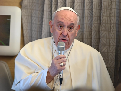El papa Francisco nombró asistente sanitario personal al enfermero que “le salvó la vida”