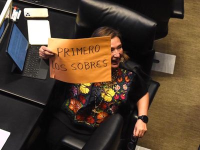 Xóchitl Gálvez le toma la palabra a AMLO y anuncia más denuncias contra Pío López Obrador